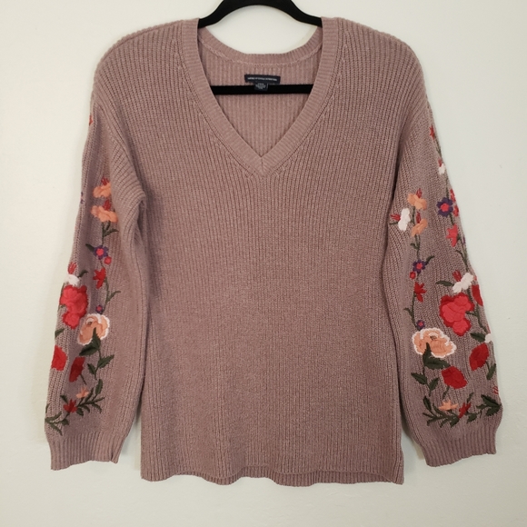 American Eagle Outfitters Tops - American Eagle Sweater Embroidered Sleeve 0093